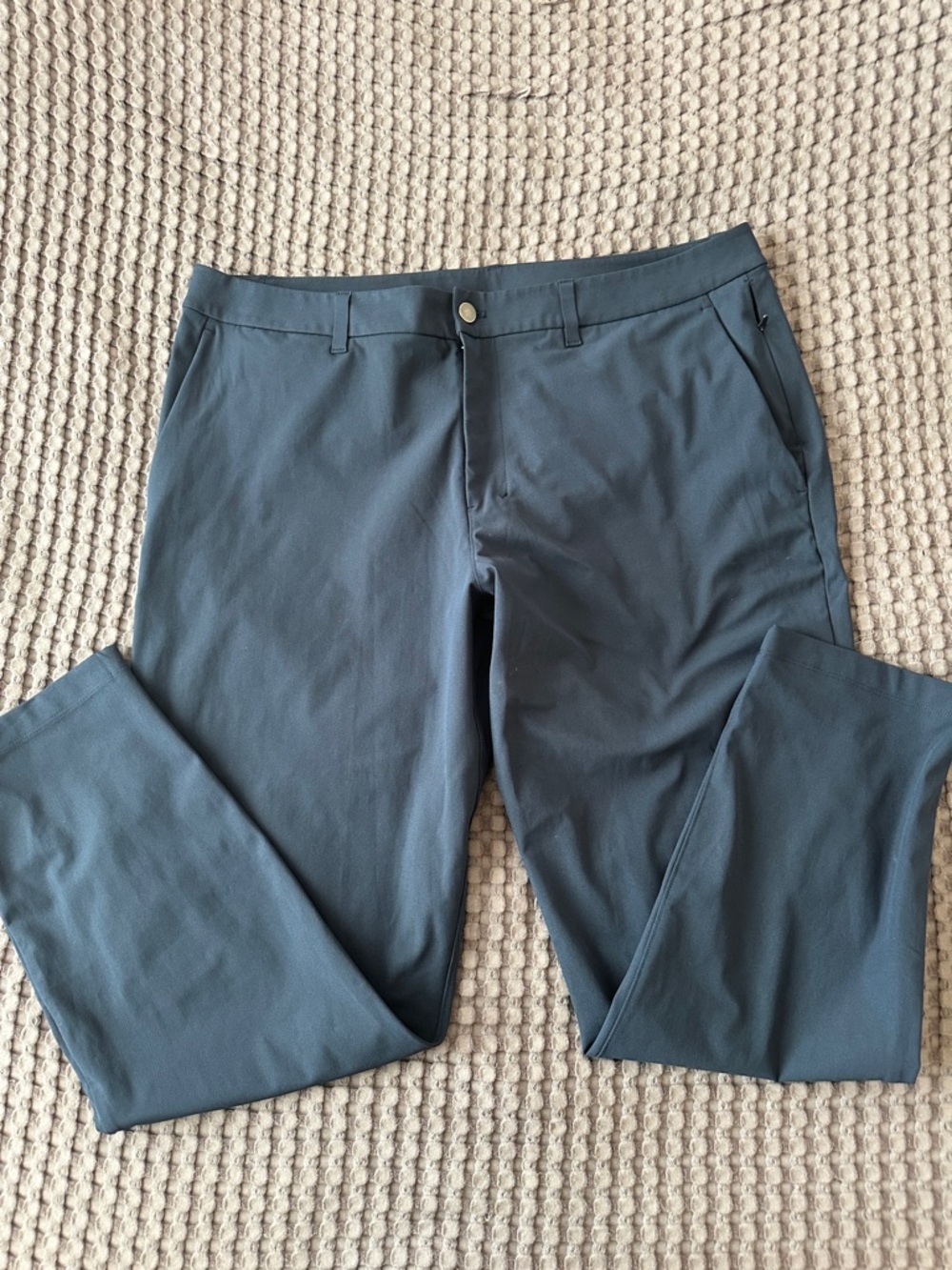 Lululemon Men’s ABC Slim Fit Trouser